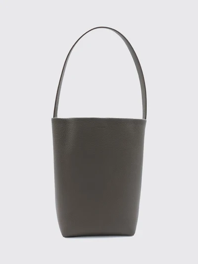 womans shoulder bag