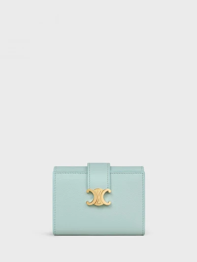 womans wallet