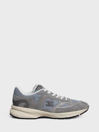 womans sneakers