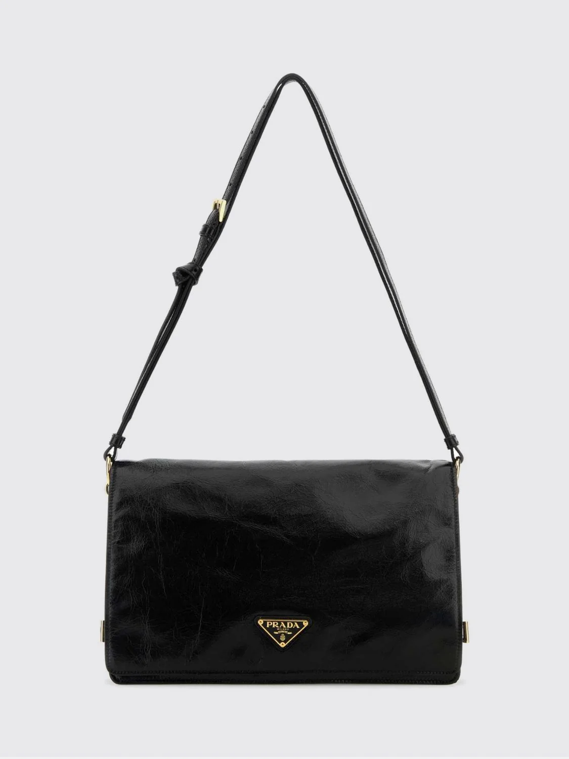 woman's shoulder bag