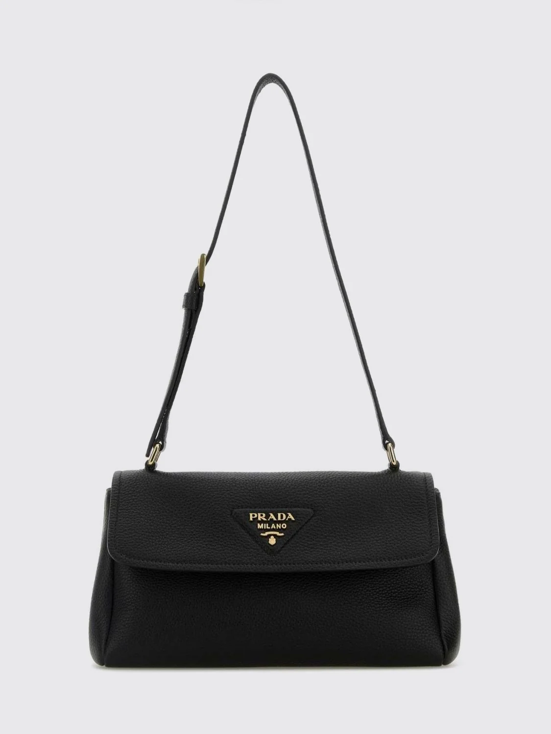 woman's shoulder bag