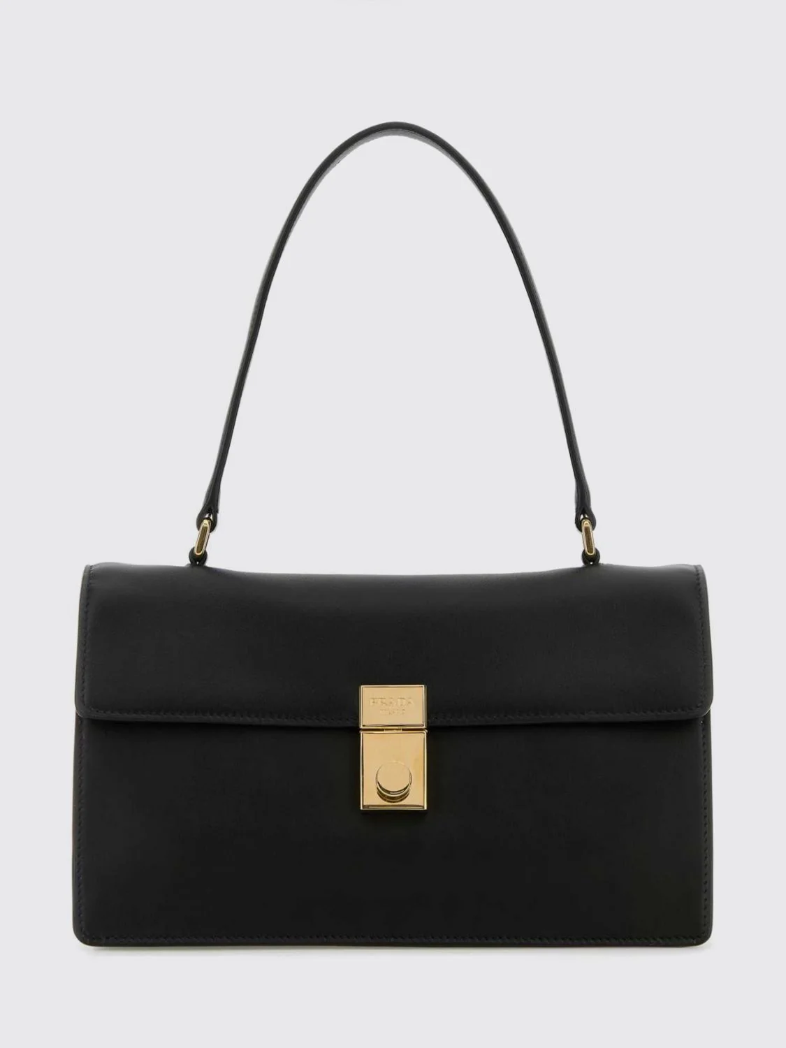 woman's shoulder bag