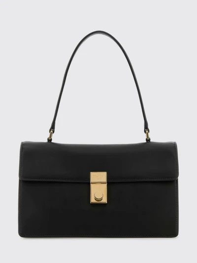 womans shoulder bag