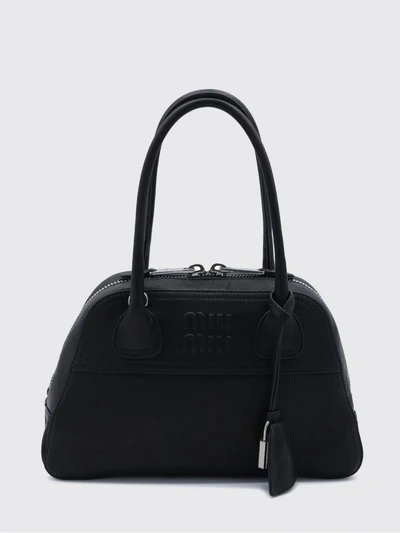 womans handbag