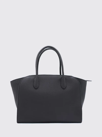 womans shoulder bag