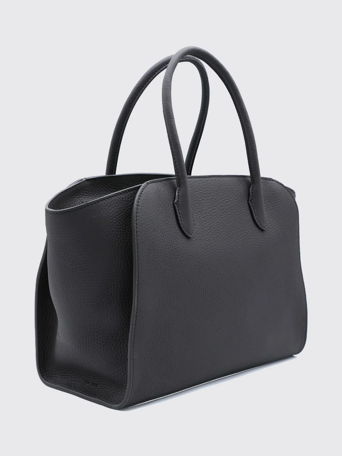 woman's shoulder bag