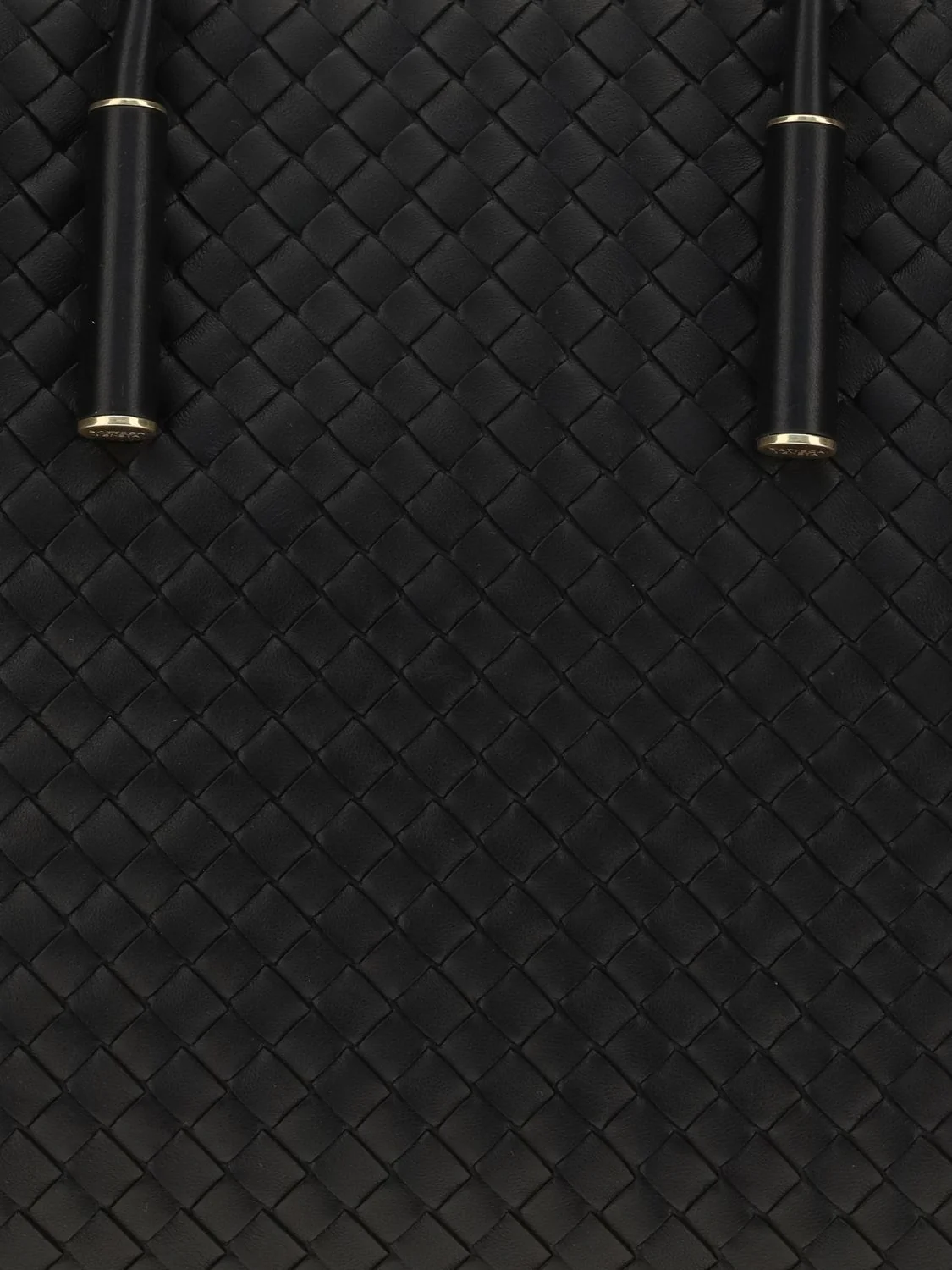woman's shoulder bag