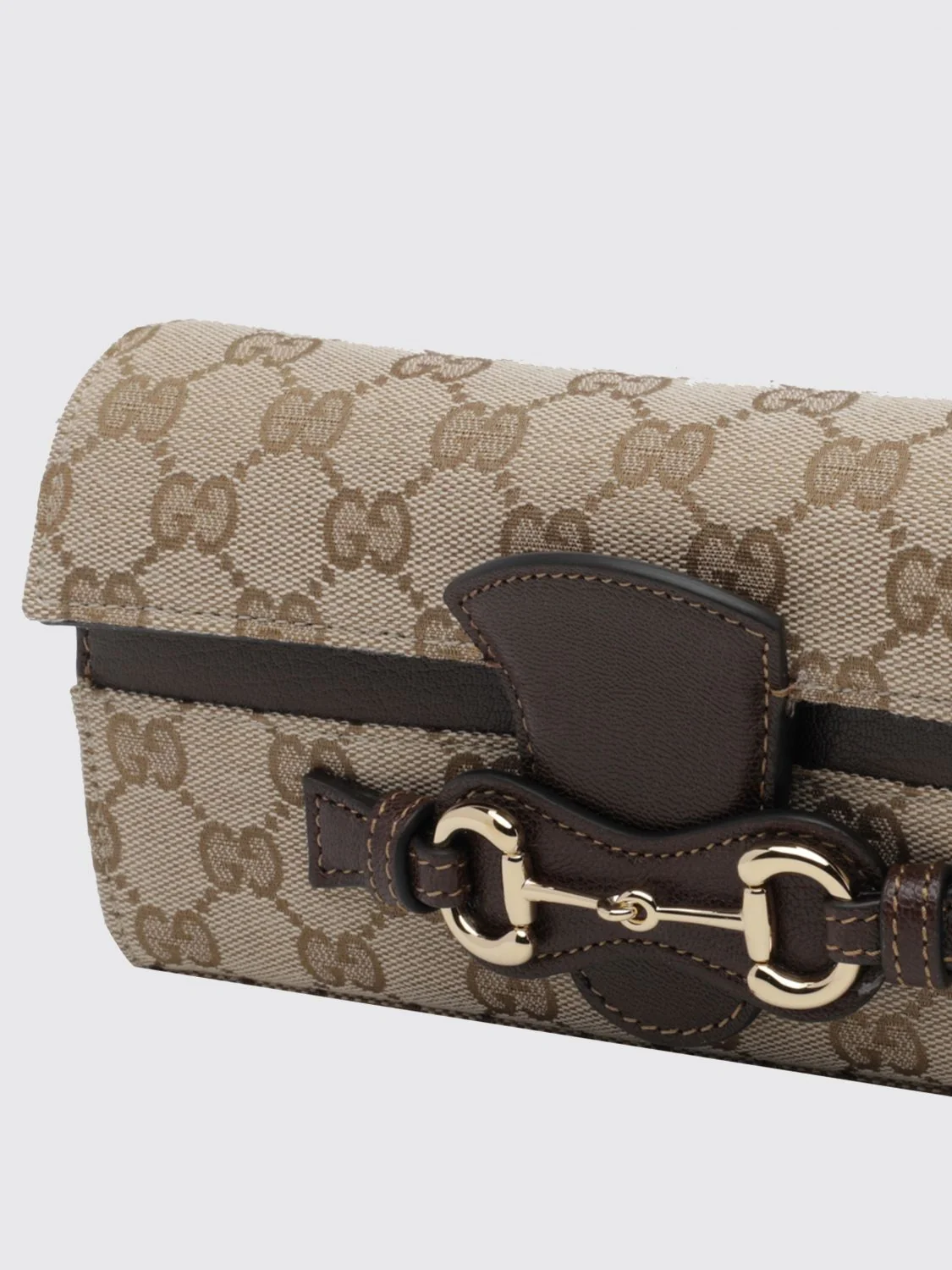woman's wallet