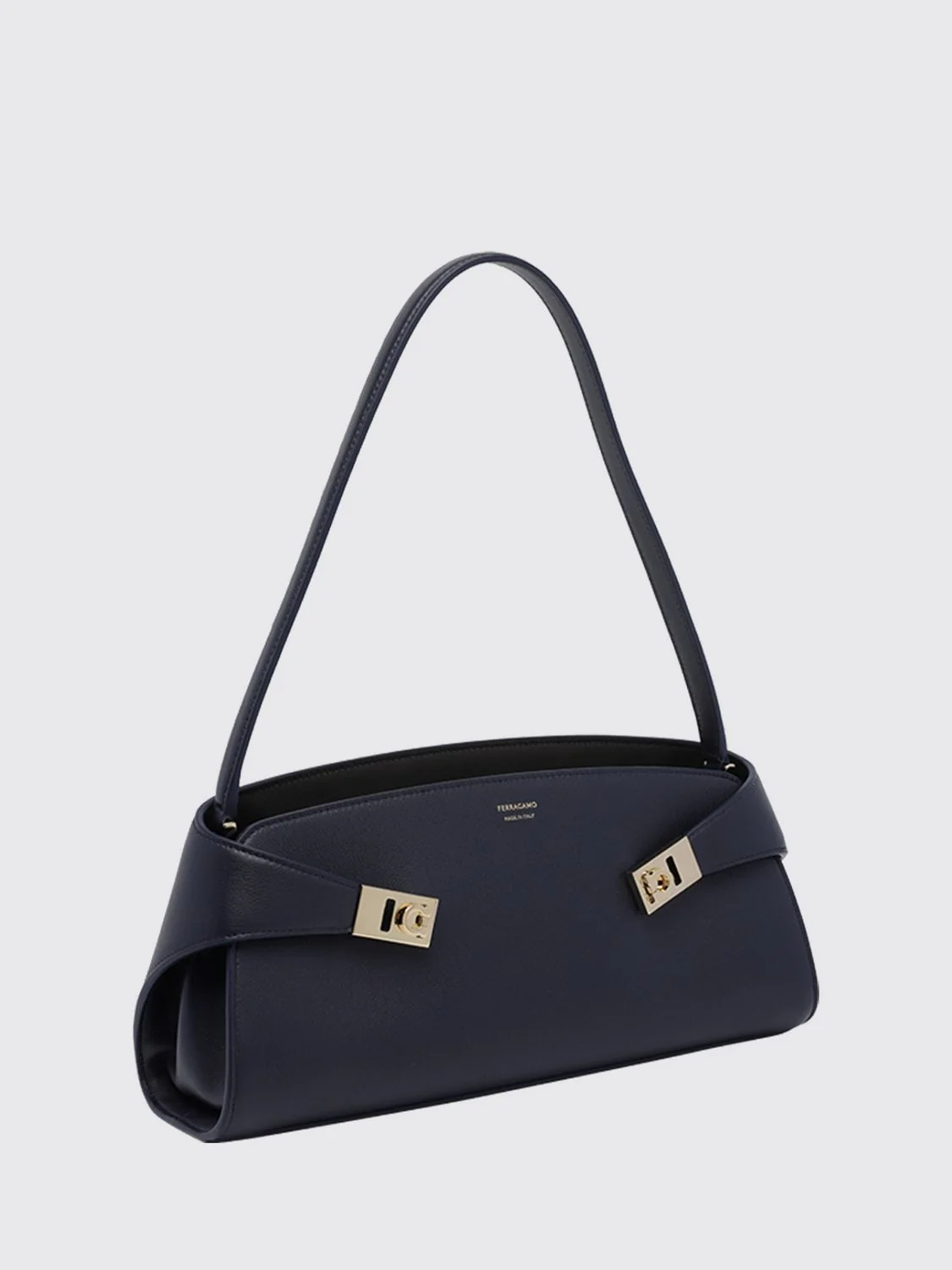 hug east-west shoulder bag in smooth calfskin with zip closure