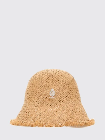 womans hat