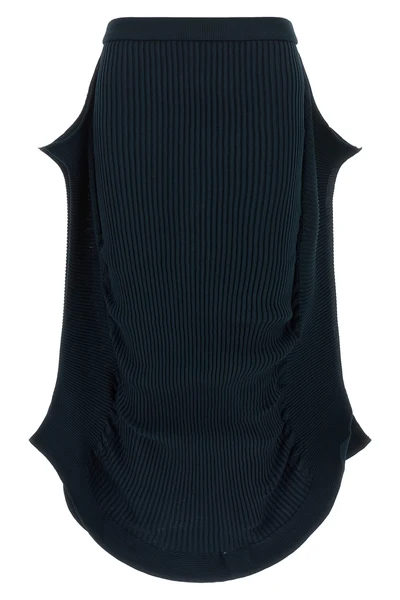 the skirt issey miyake prance redefines the volumes through a rigorous three-d