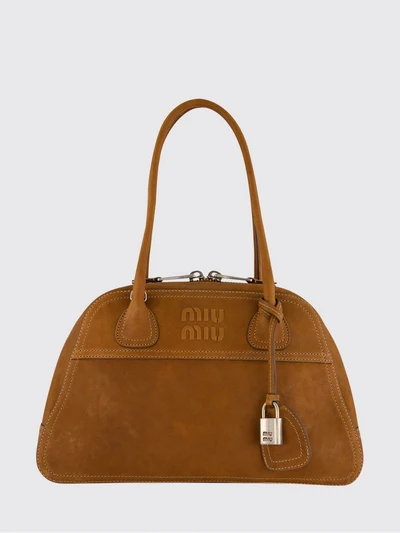 womans shoulder bag