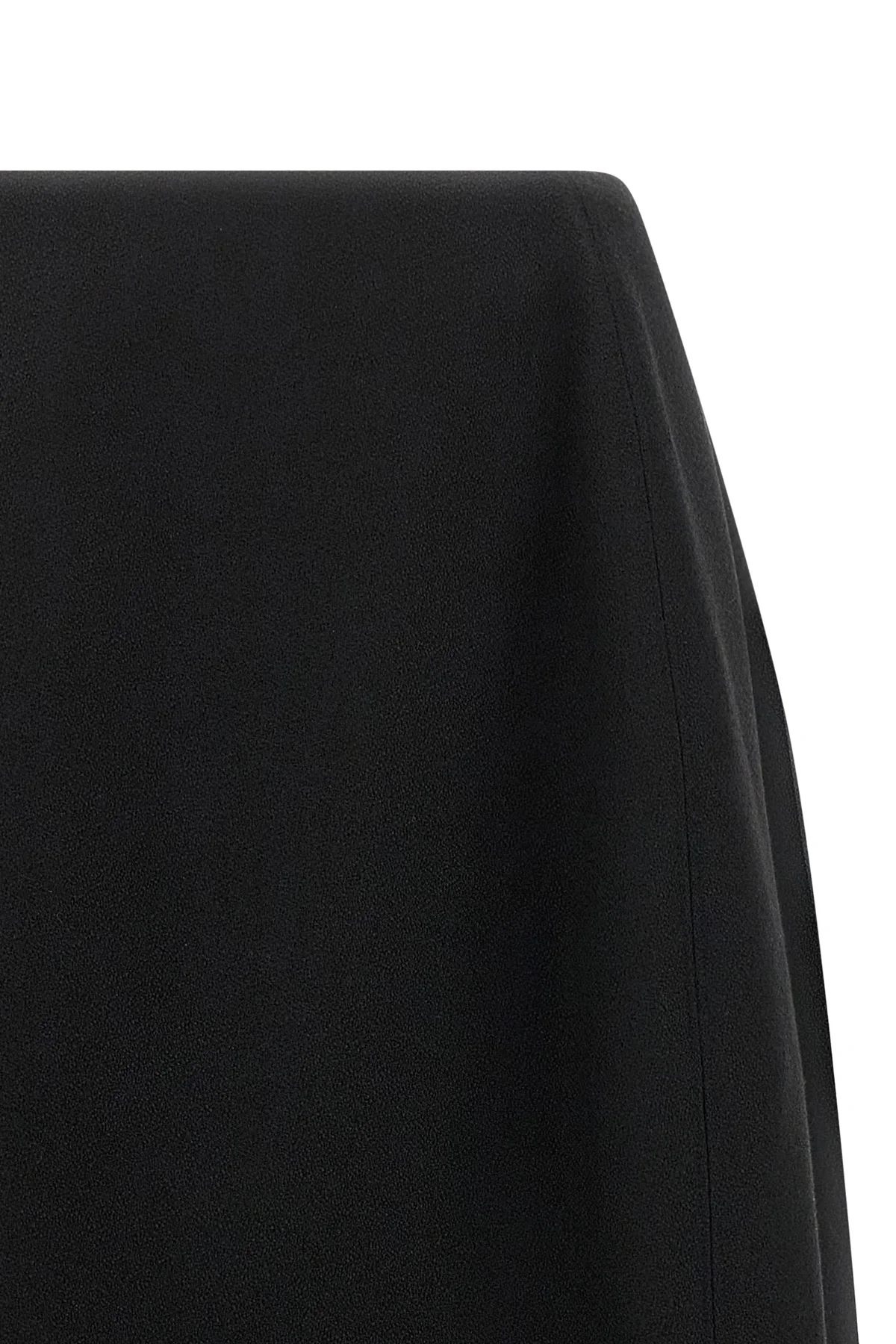 the jil sander skirt redefines the codes of contemporary tailoring through a scu