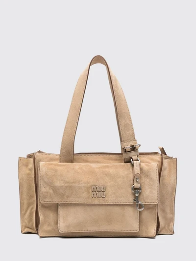 womans shoulder bag