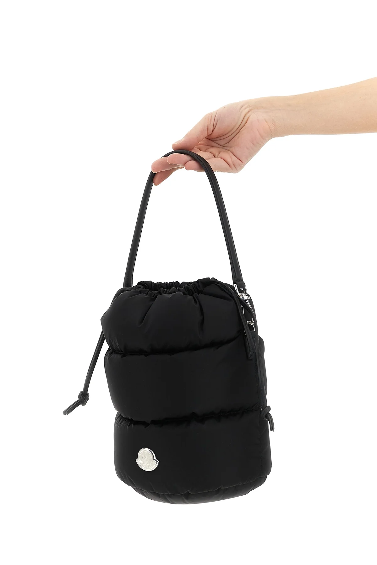 caradoc bucket bag in water-repellent padded boudin quilted nylon