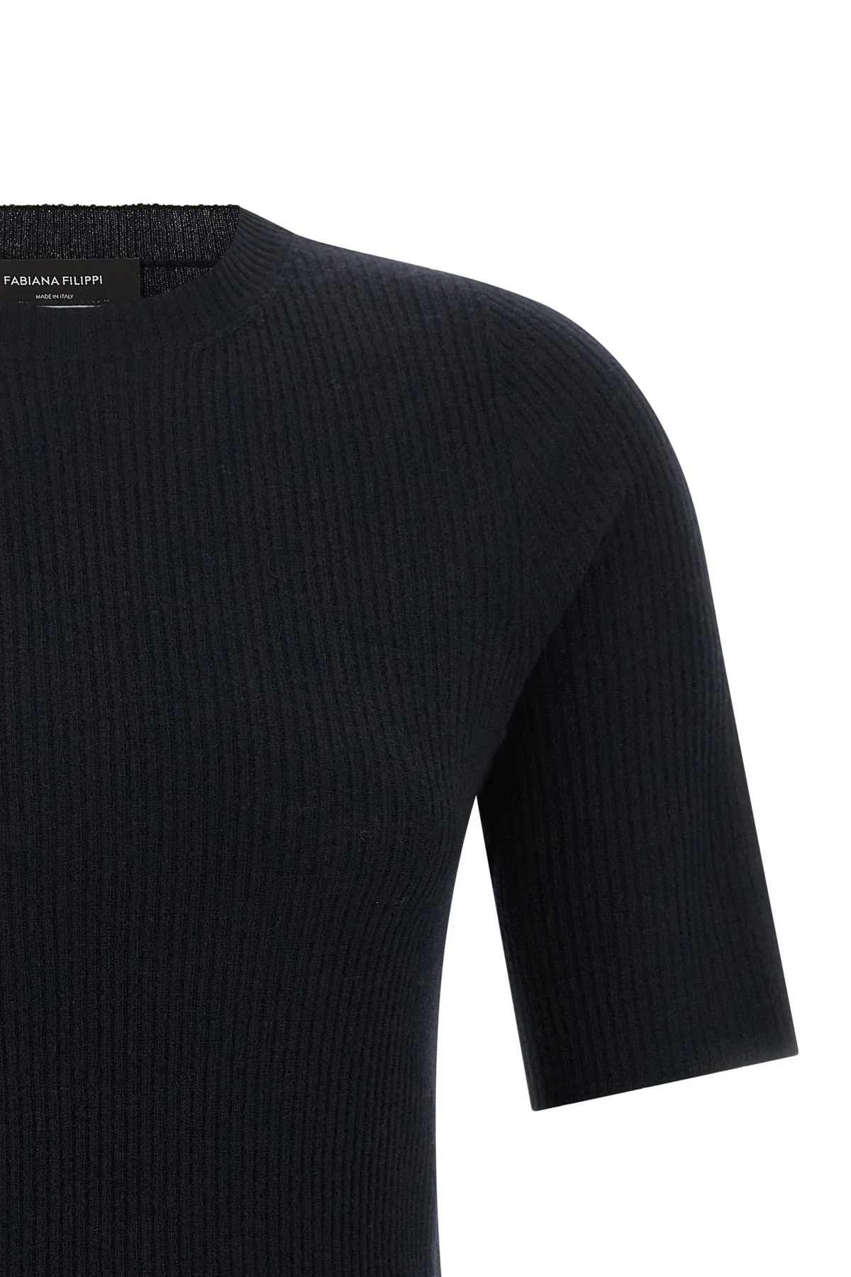 the fabiana filippi knitted t-shirt redefines the concept of essentiality throug