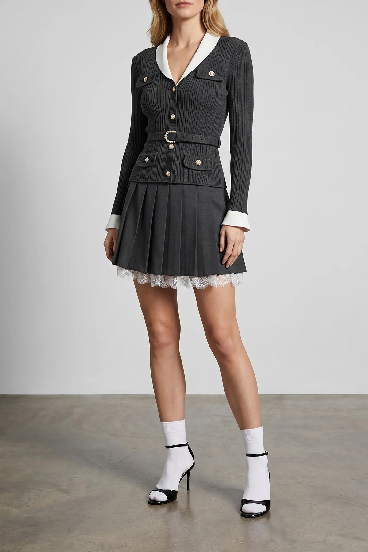 v-shaped cardigan flared at the waist