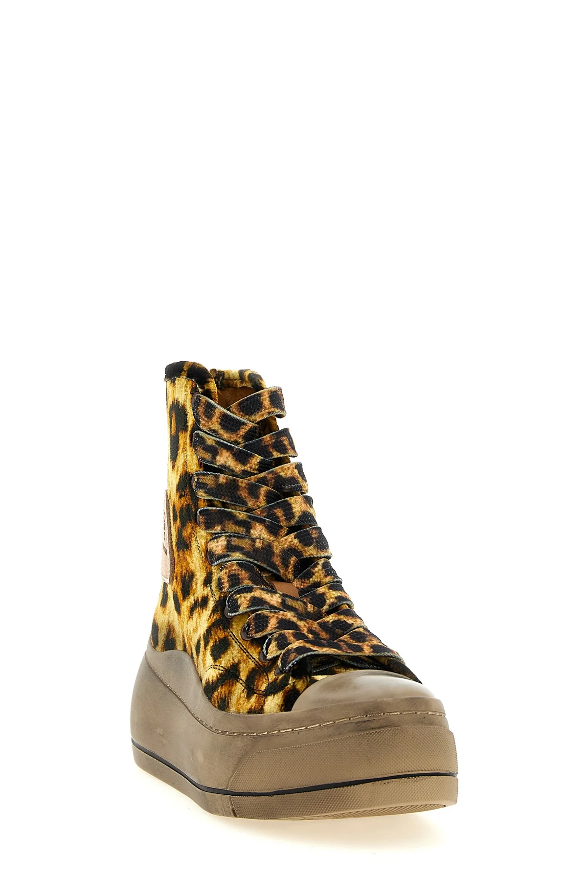 high-top r13 extended kurt sneakers redefine urban volumes through a bold silh