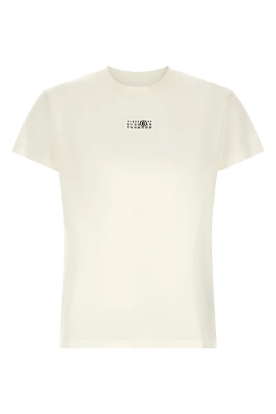 the mm6 maison margiela t-shirt stands out for its essential construction in pur