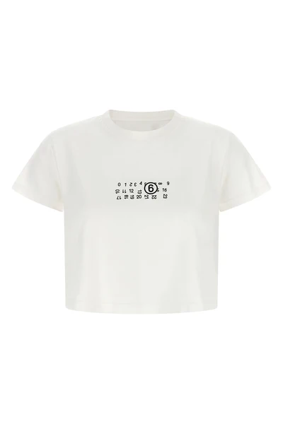the maison margiela mm6 t-shirt redefines the codes of everyday wardrobe through