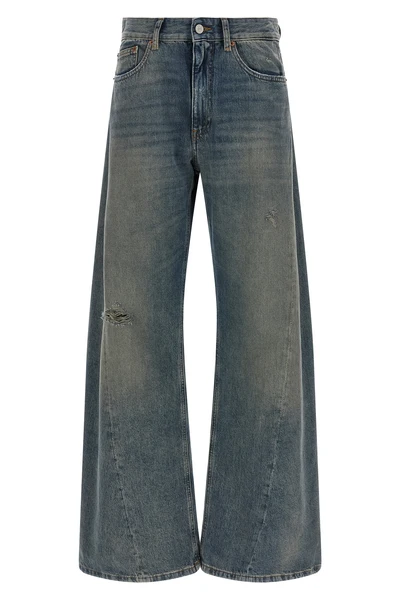 maison margiela mm6 jeans feature a wide-leg silhouette characterized by exagger