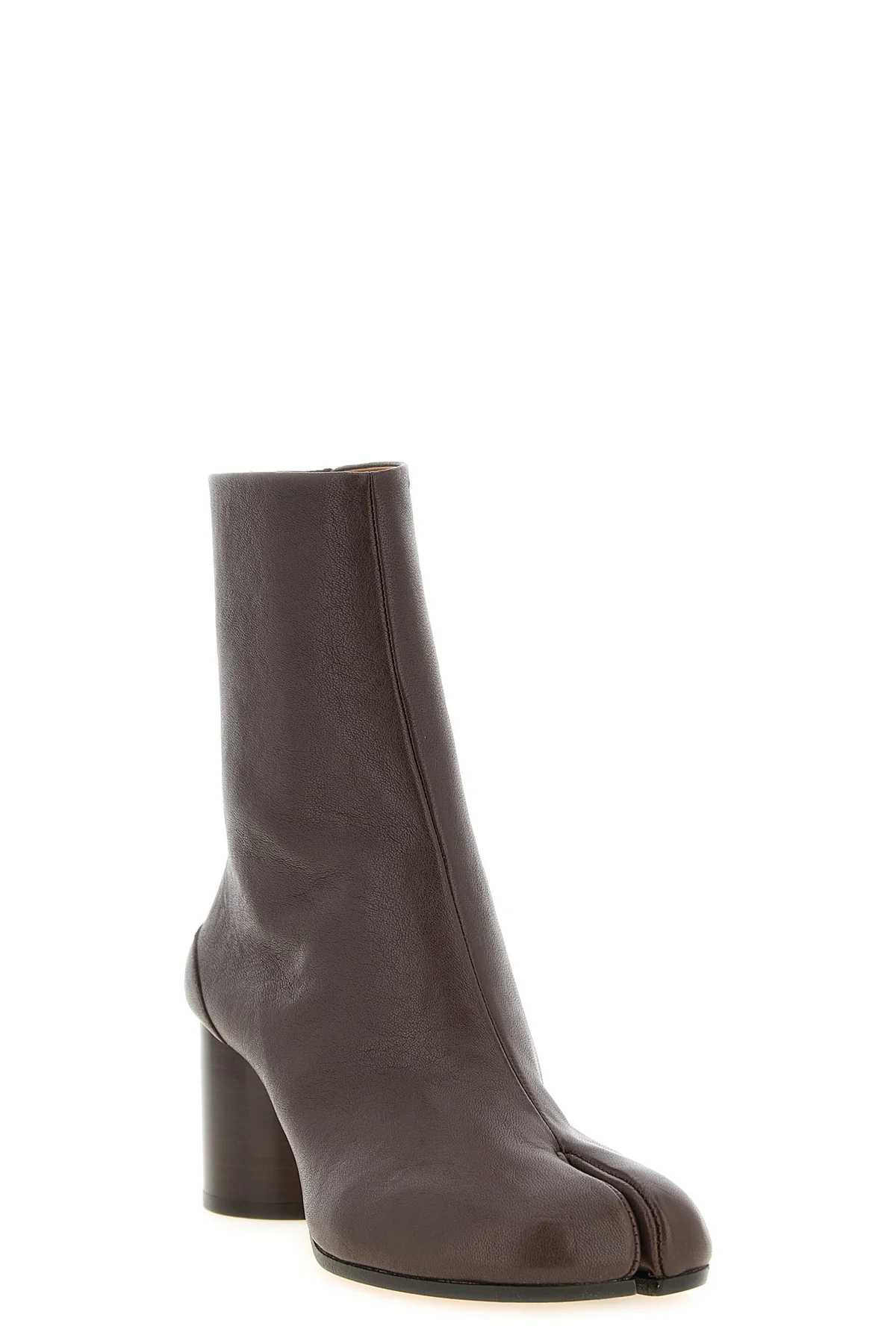 maison margiela ankle boots redefine the codes of footwear through an iconic sil