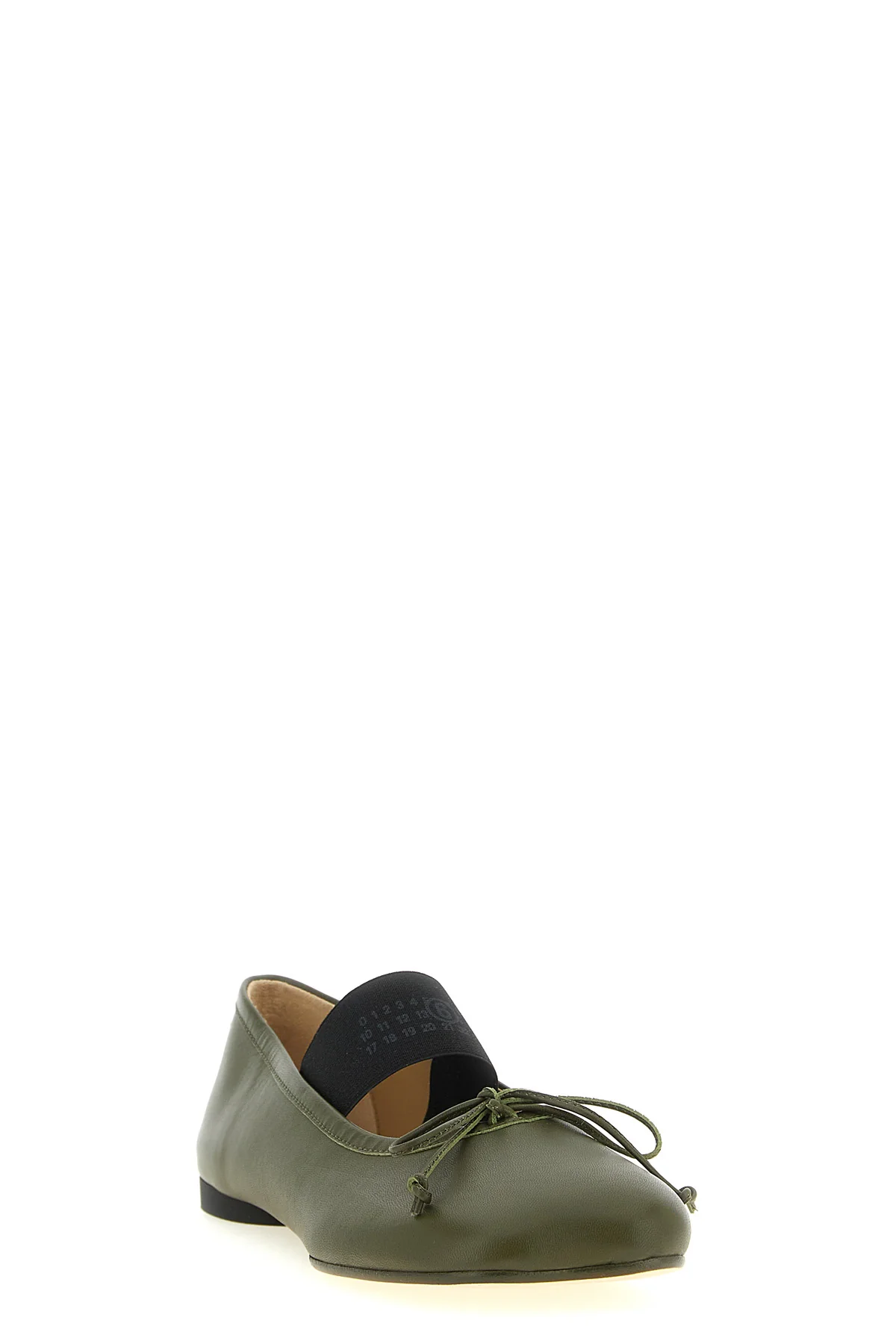 MM6 37 maison margiela mm6 ballet flats redefine the codes of classic footwear through