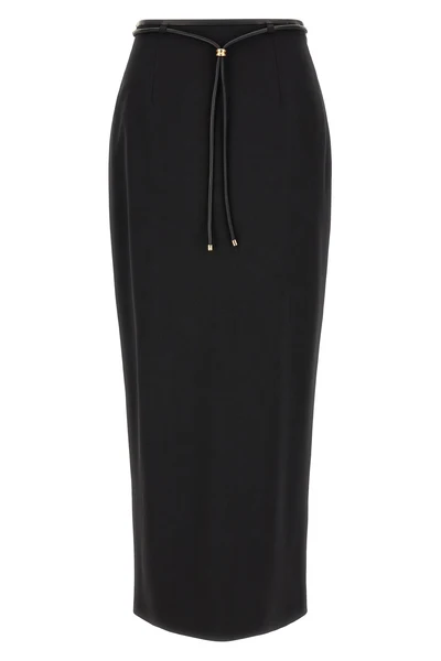 the agnona longuette skirt defines an essential silhouette through a rigorous hi