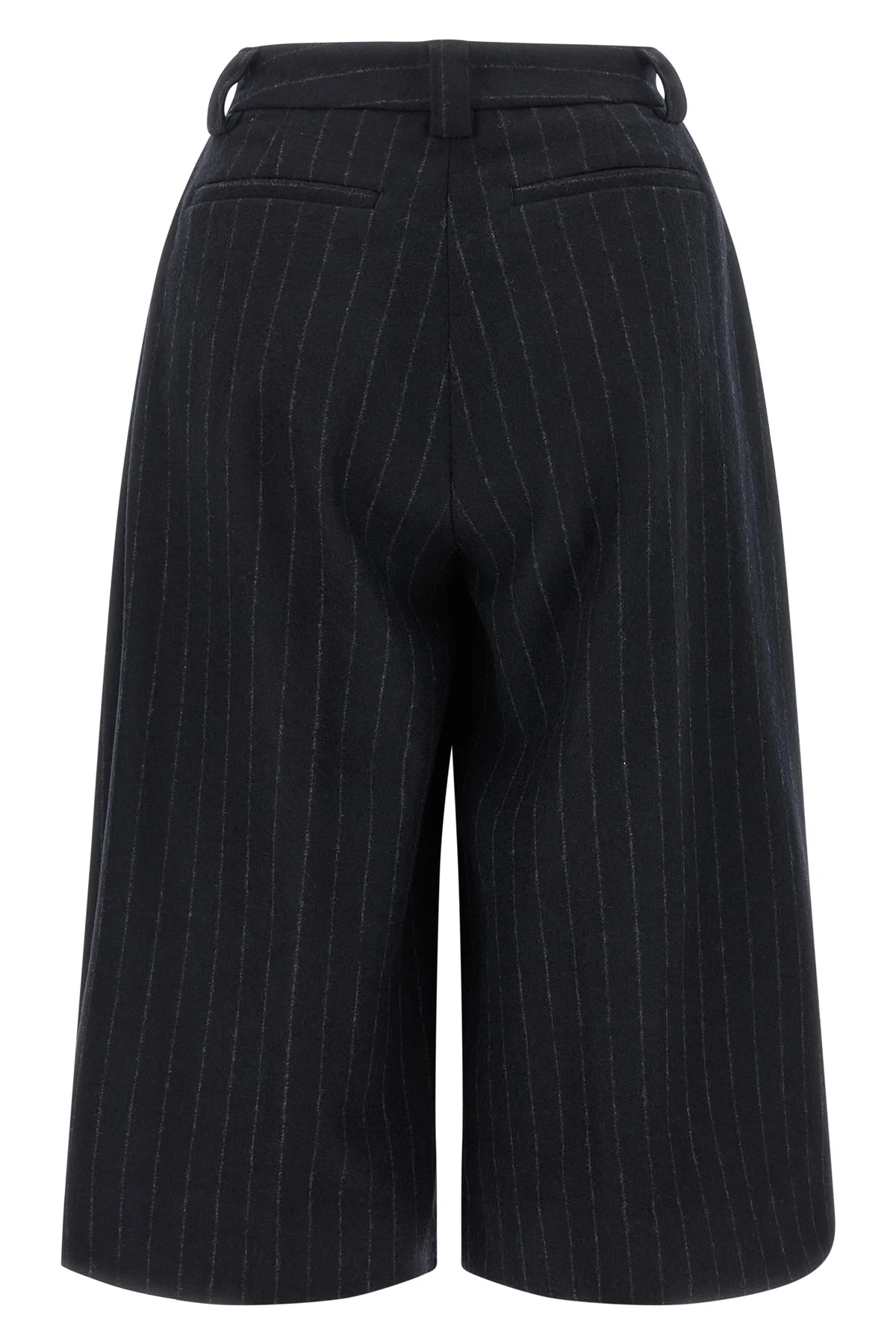 thelatest dakota bermuda shorts redefine the codes of contemporary tailoring t
