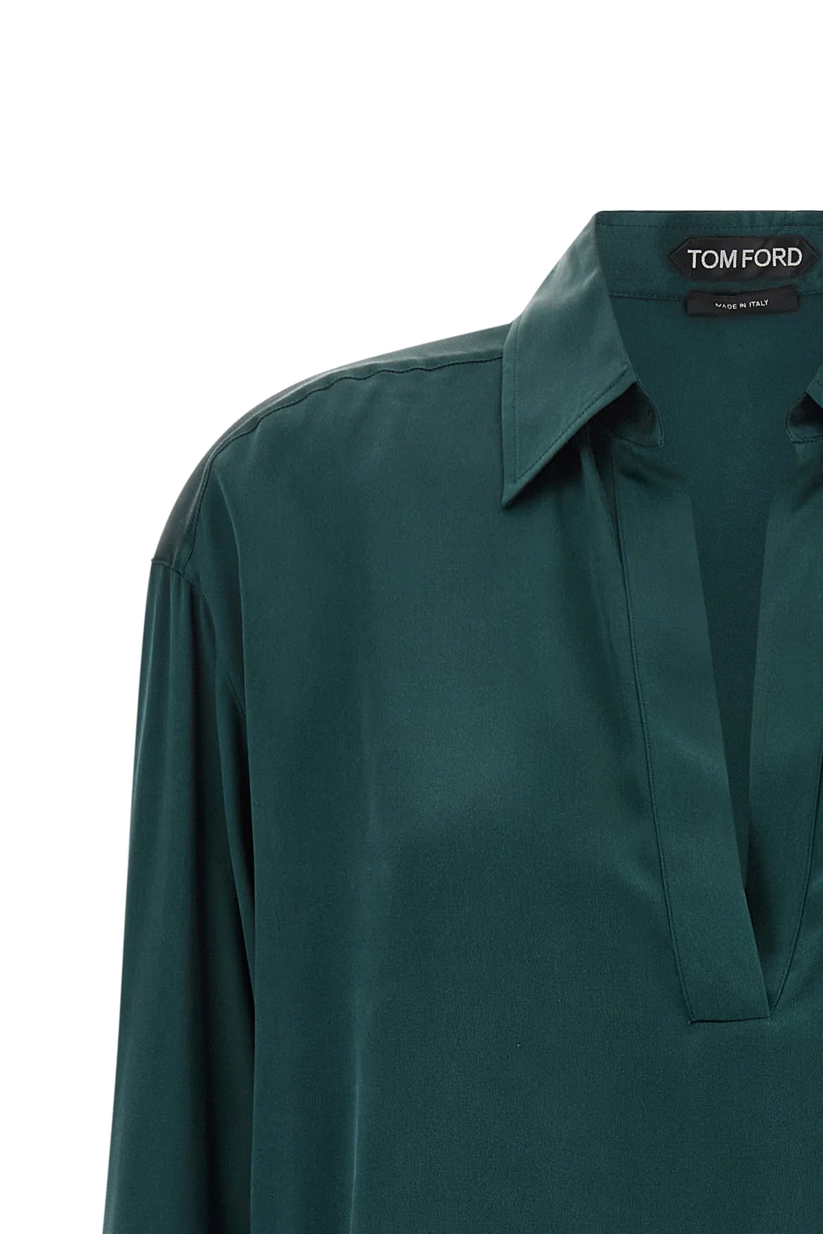 the polo shirt tom ford exemplifies a refined sartorial elegance