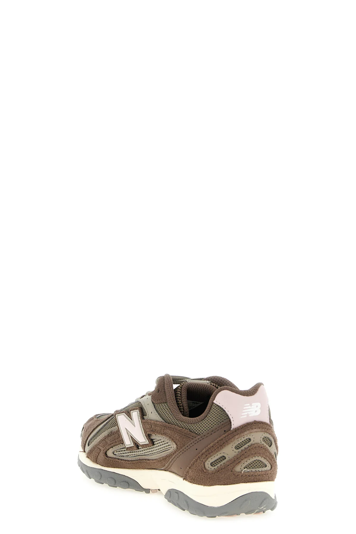 the new balance 204l sneakers reinterpret the running aesthetic of the 2000s t
