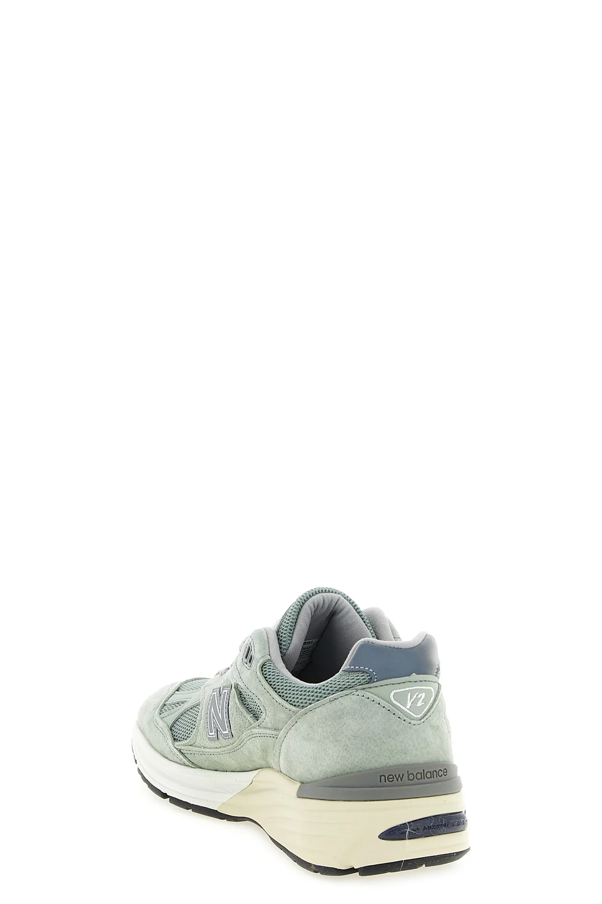 the new balance made in uk 991v2 sneakers