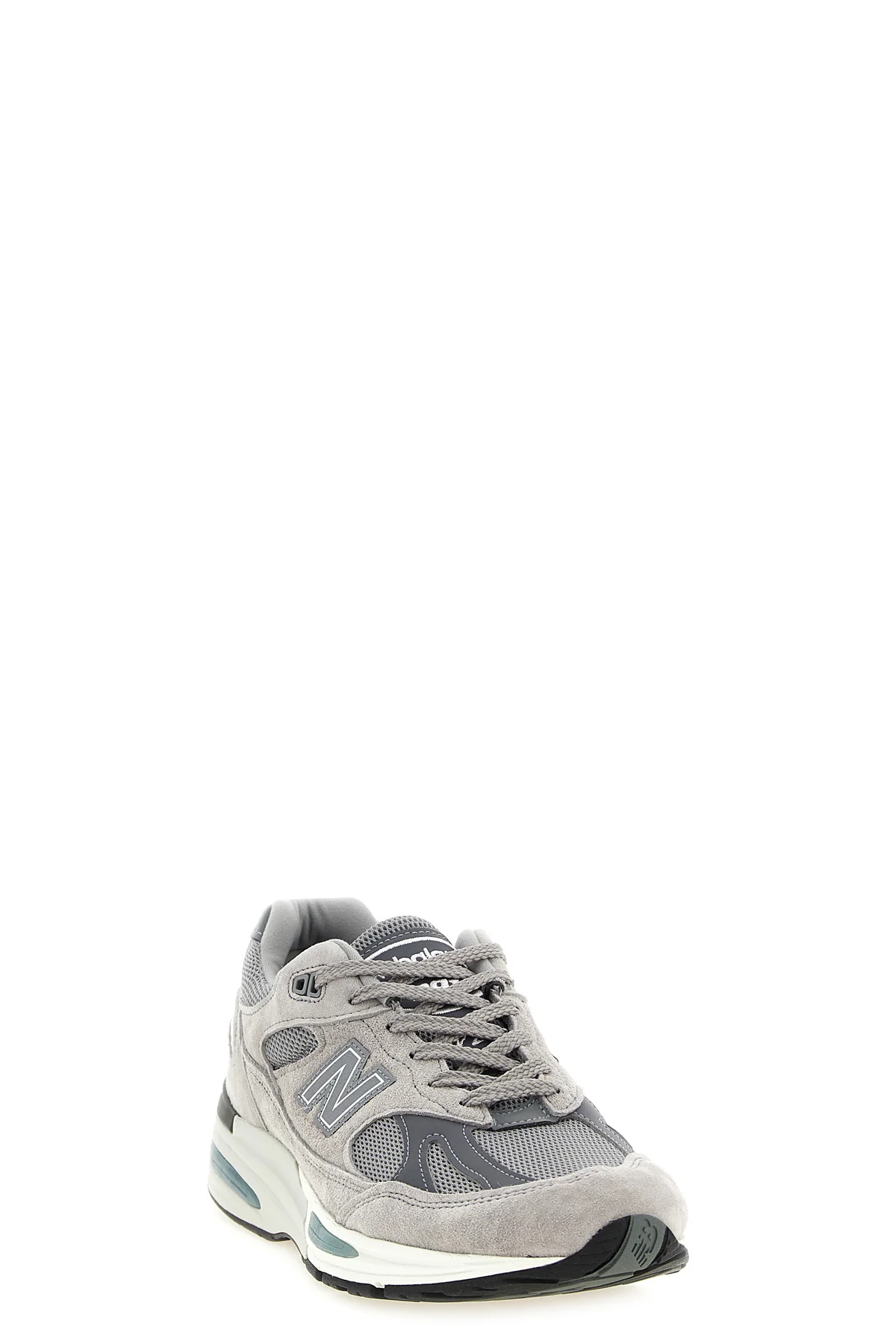 made in uk 991v2 sneakers in suede and mesh fabric