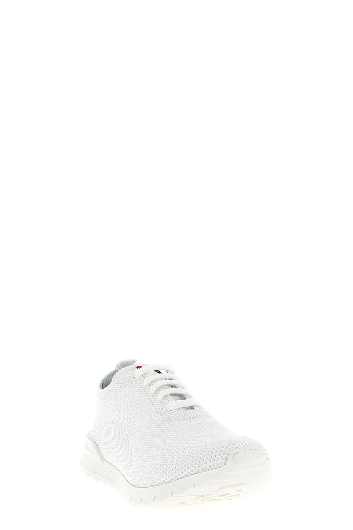 fits sneakers