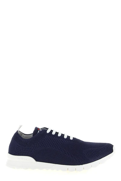fits sneakers