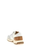 running sneakers in smooth leather and suede