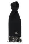 the valentino garavani scarf