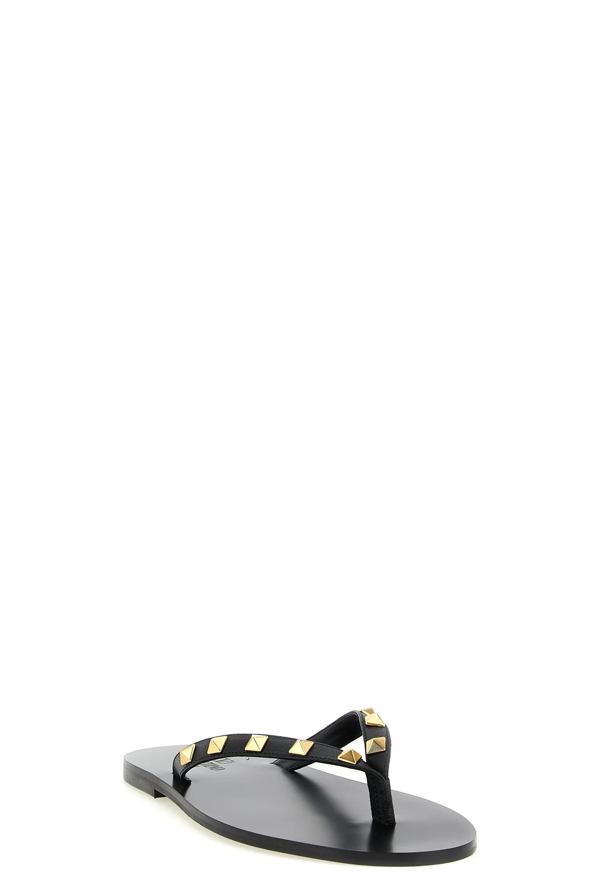 thong rockstud sandals in calf leather
