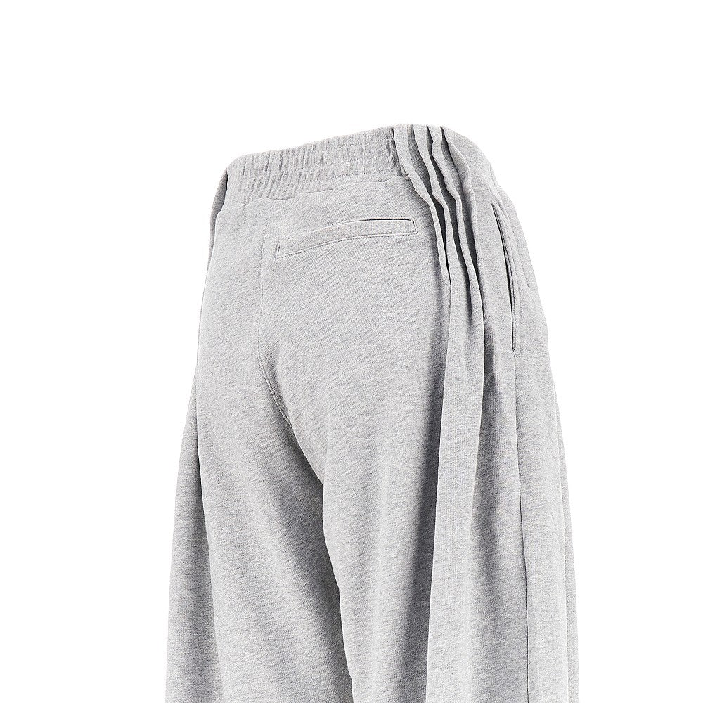 wide-leg pleated sweatpants