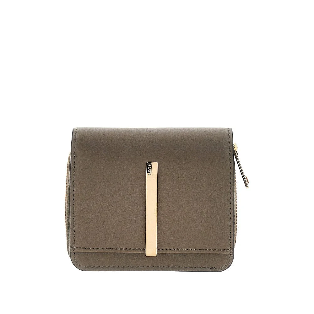 leather small bi-fold wallet