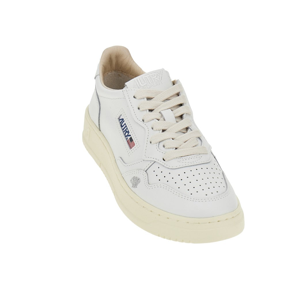AUTRY 39 leather medalist low sneakers