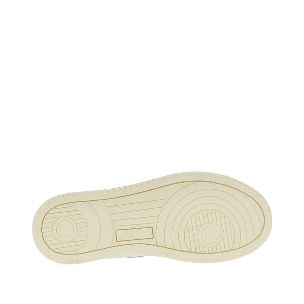 leather medalist low sneakers
